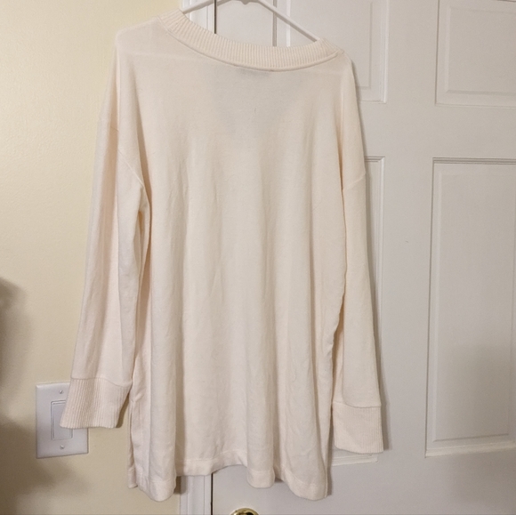 NWT LOFT Soft V Neck - Picture 5 of 6